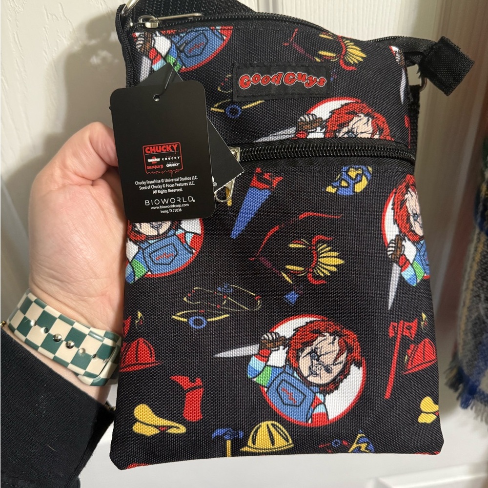 Bioworld Chucky Messenger Bag - Black and Red
